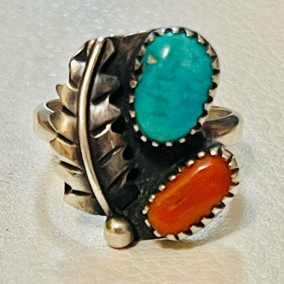 VTG NATIVE AMERICAN NAVAJO Sterling Turquoise Coral Leaf Ring Size 6.25